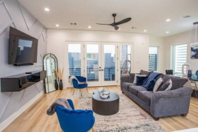 Stylish 3 Story Townhouse near East Downtown